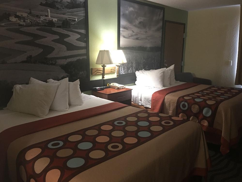 Super 8 By Wyndham Newton Hotel Kültér fotó